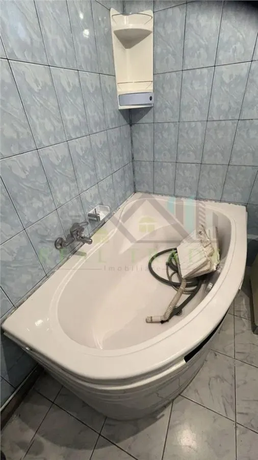 Apartament 4 camere decomandat etajul 1 zona Astra - foto 8