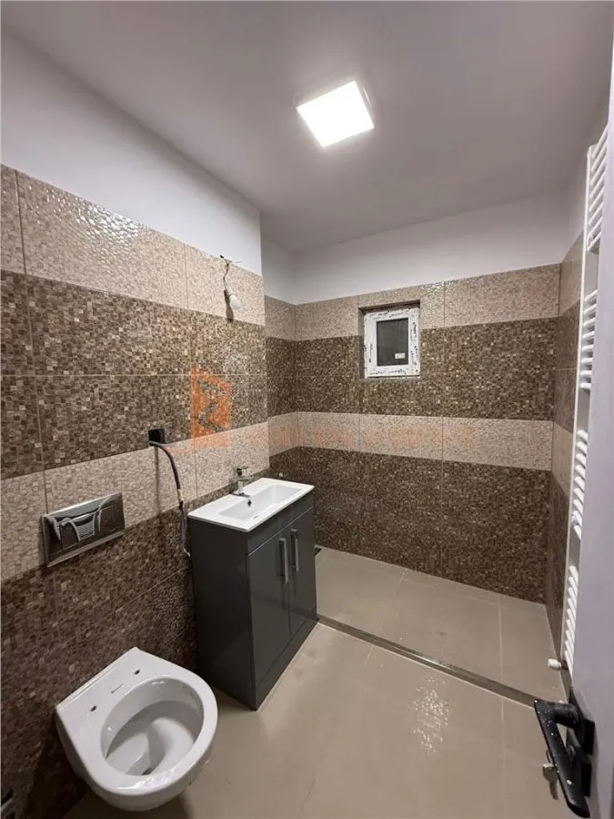 Spatiu comercial zona Brosteni - foto 8