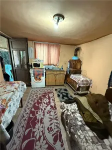 Casa tip parter 3 camere decomandata zona Zoresti - foto 3
