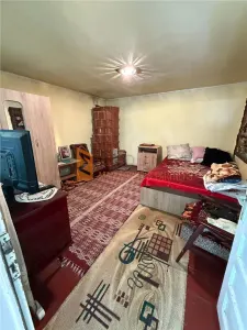 Casa tip parter 3 camere decomandata zona Zoresti - foto 4