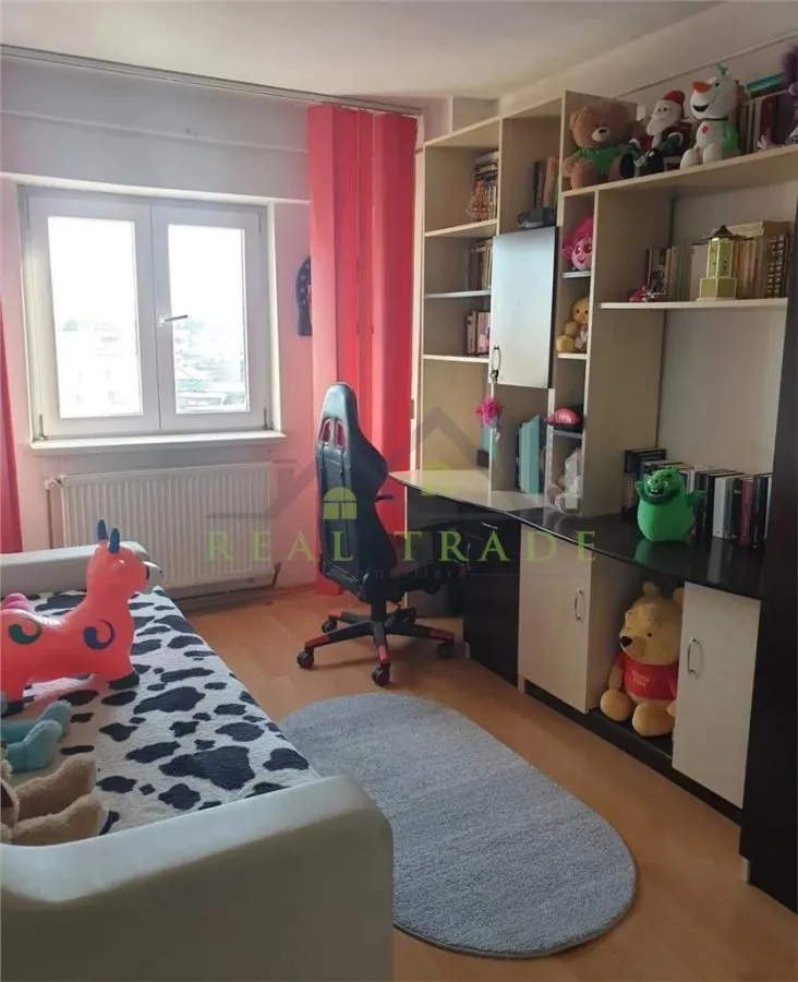 Apartament 3 camere decomandat zona Judetean - foto 2