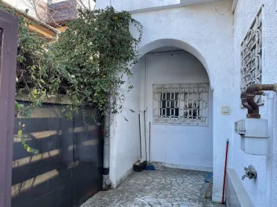 Casa de vanzare 6 camere in zona Popa Nan - Matei Basarab - foto 3
