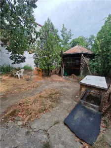 Casa de vanzare si teren 708 mp in zona Victoriei - Buzau