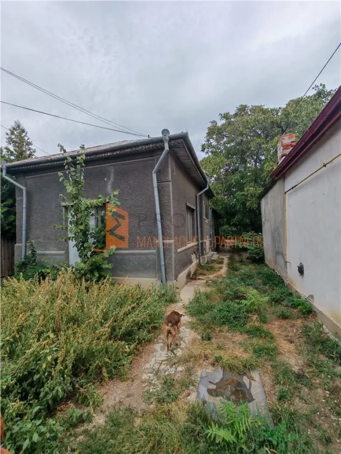 Casa de vanzare si teren 708 mp in zona Victoriei - foto 2