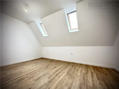 2 camere 96 mp, 2 bai, vedere spectaculoasa – Rasnov - foto 9