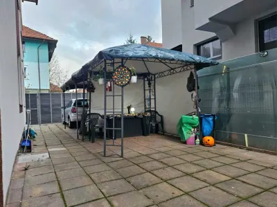 Apartament 3 camere decomandat, cu curte proprie Tractorul - foto 3