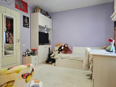 Apartament 3 camere decomandat, cu curte proprie Tractorul - foto 4