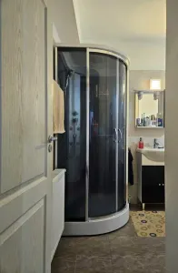 Apartament 3 camere decomandat, cu curte proprie Tractorul - foto 7