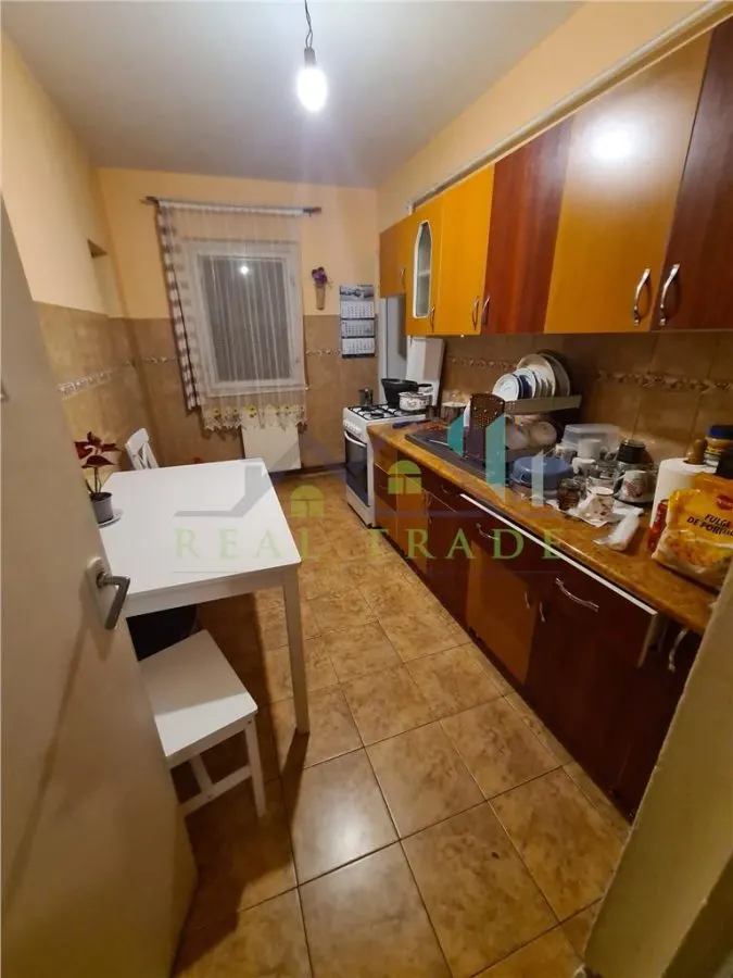 Apartament 4 camere, 2 bai, zona Gemenii - foto 6