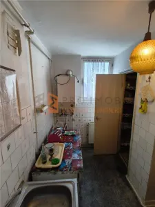 Apartament 3 camere cf1 decomandat zona Micro 3 - foto 6