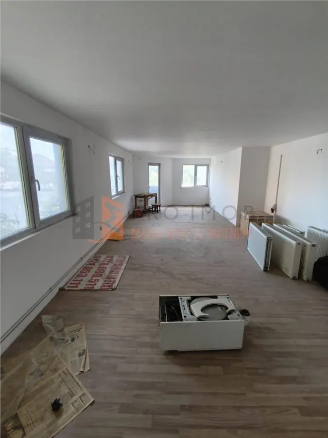 Spatiu comercial zona Garii - foto 4