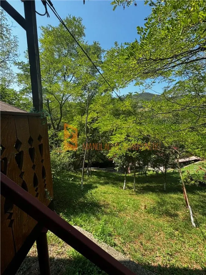Ansamblu cabanute zona Cozieni - foto 25