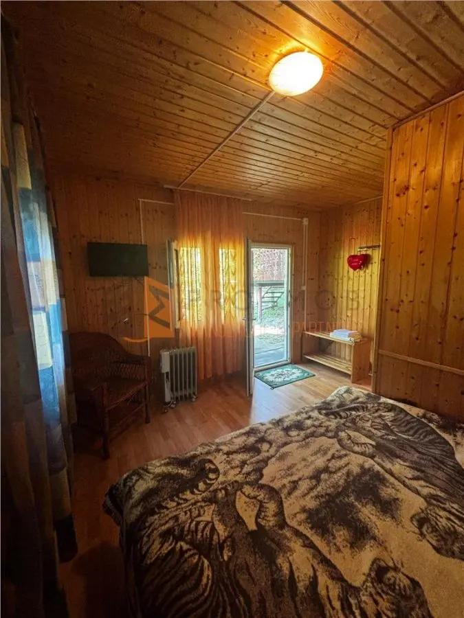Ansamblu cabanute zona Cozieni - foto 5