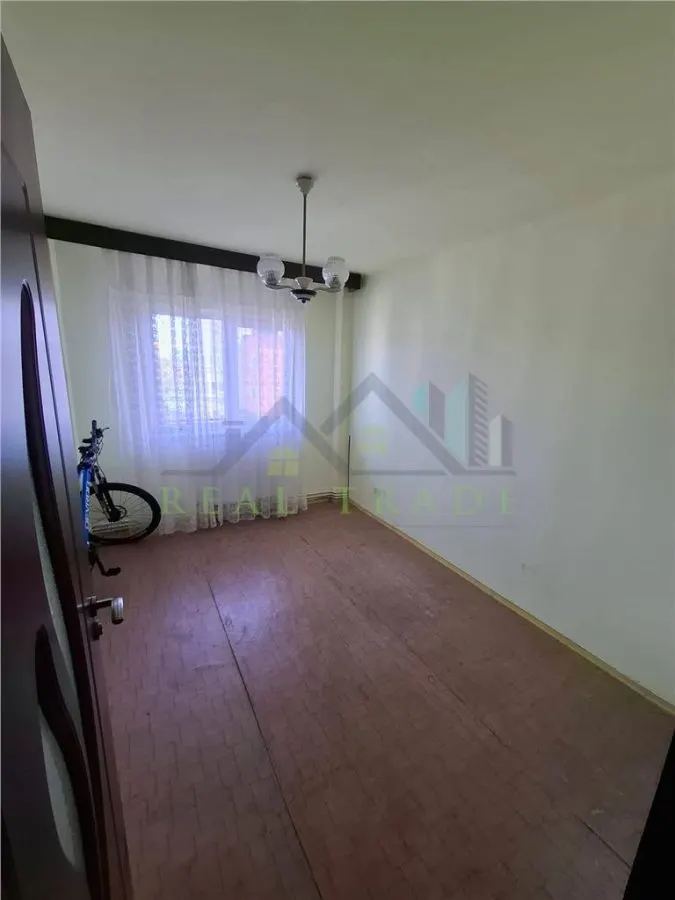 Apartament 3 camere decomandat, Centrul Civic - foto 4