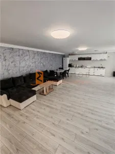 EXCLUSIVITATE! Casa moderna cu teren generos zona Mihailesti - foto 3