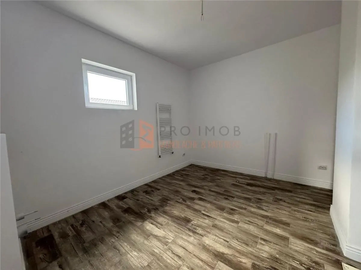 Casa tip S+P+1E+M in zona Gura Calnaului - foto 8