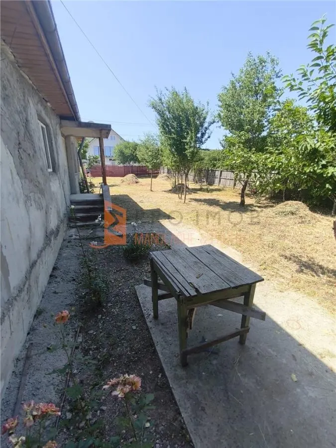 Casa si teren generos zona Ojasca - foto 11
