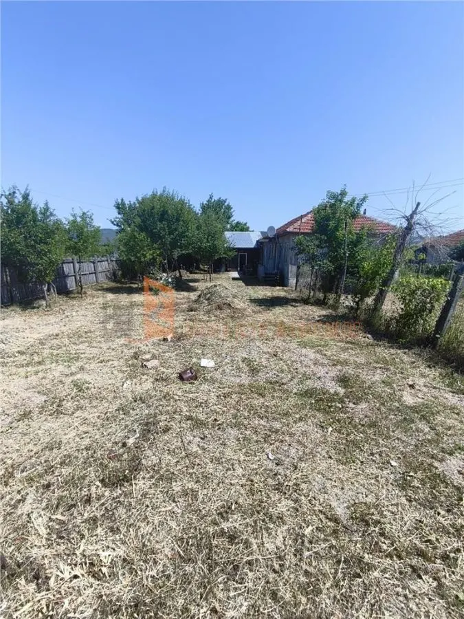 Casa si teren generos zona Ojasca - foto 12