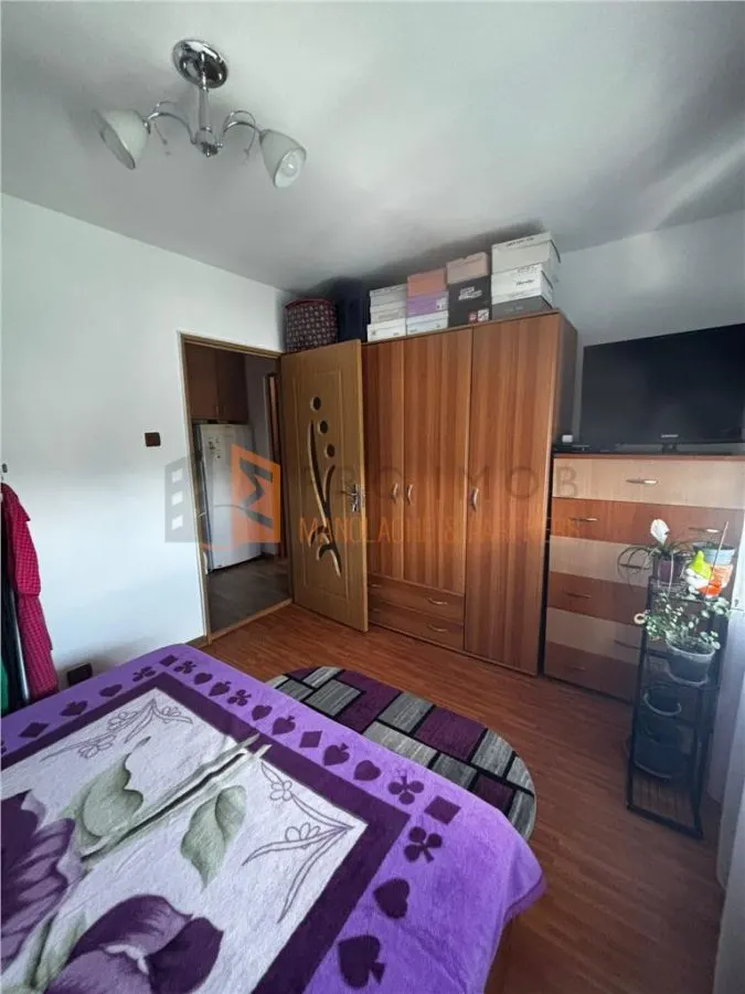 Apartament 2 camere confort  1 semidecomandat  zona Crang - foto 5