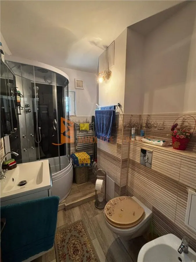 Apartament 2 camere confort  1 semidecomandat  zona Crang - foto 9