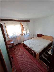 EXCLUSIVITATE! Apartament 3 camere cf 1 semidecomandat zona Micro 5 - Buzau