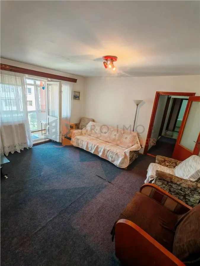 EXCLUSIVITATE! Apartament 3 camere cf 1 semidecomandat zona Micro 5 - foto 4