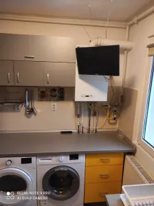 Garsoniera decomandata etaj intermediar zona Astra - foto 4
