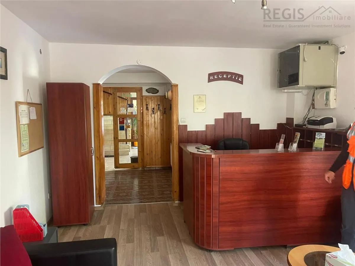 Investitie turistica cu potential ridicat | Hotel cu Restaurant Cartier Noua - foto 4