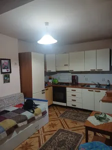 Apartament 4 camere zona Patria - Brasov