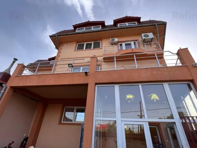 IDEAL INVESTITIE - Vanzare vila P+2+M | Salaj | 400 mp utili | 12 camere | centrala termica | - foto 3