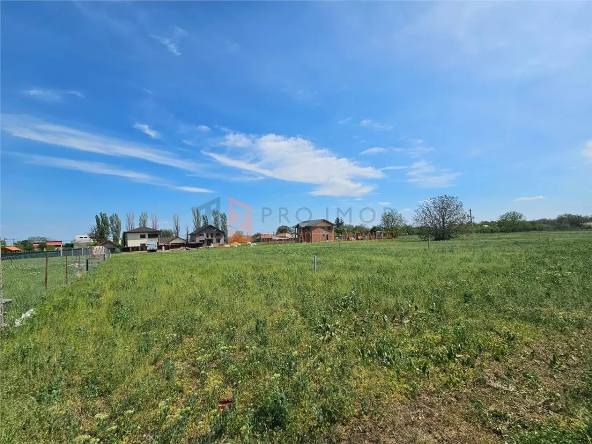 Teren intravilan zona Zoresti comuna Vernesti - foto 2