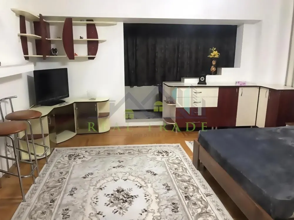Garsoniera decomandata bloc de apartamente - foto 1