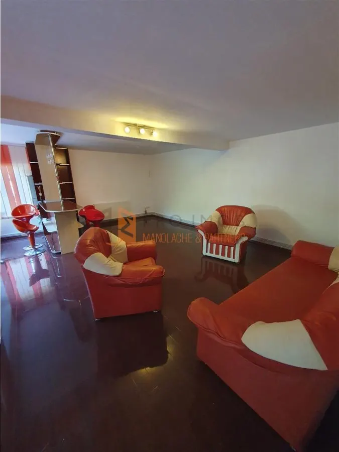 EXCLUSIVITATE! Casa cu teren si garaj in cartierul Mihai Viteazu - foto 1