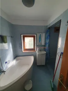 EXCLUSIVITATE! Casa cu teren si garaj in cartierul Mihai Viteazu - foto 13