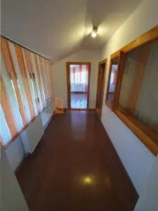 EXCLUSIVITATE! Casa cu teren si garaj in cartierul Mihai Viteazu - foto 4