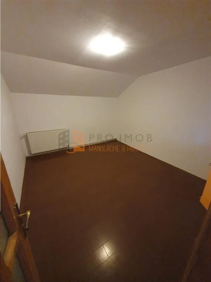 EXCLUSIVITATE! Casa cu teren si garaj in cartierul Mihai Viteazu - foto 5