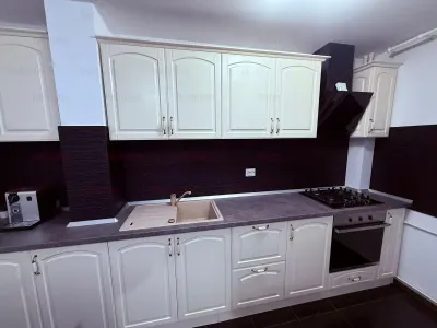 Vanzare apartament 4 camere | Dorobanti | etaj 2/8 | decomandat | 80mp utili | amenajat | - Bucuresti