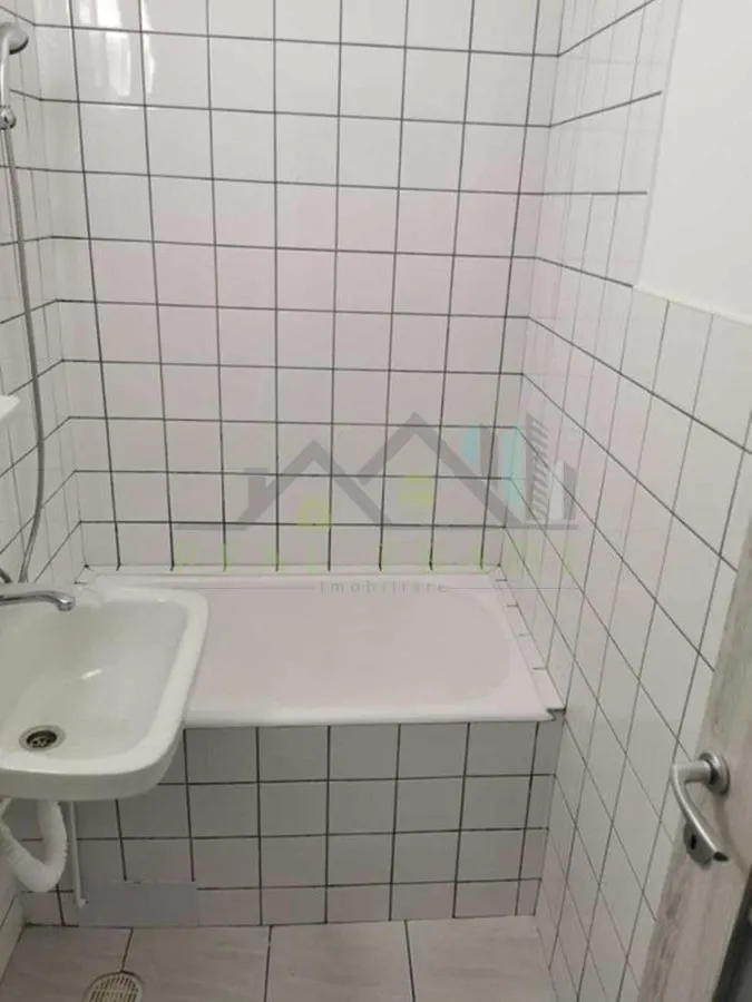Apartament 3 camere zona Grivitei - foto 4