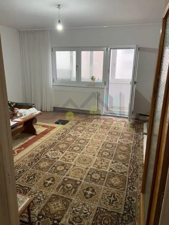 Apartament 3 camere etaj intermediar zona Noua - foto 1