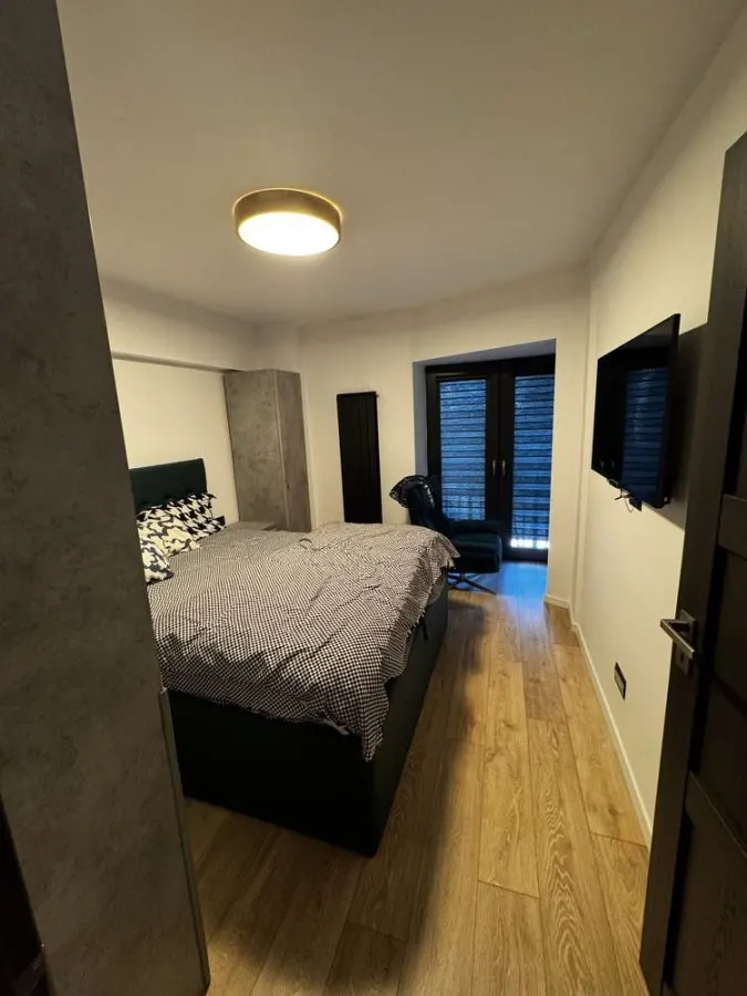 Apartament 4 camere decomandat zona Centrul Civic- Toamnei - foto 4