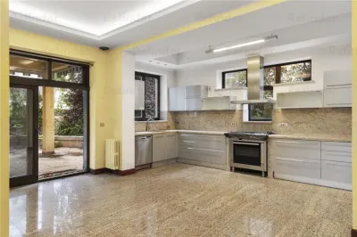 Vila Baneasa - Sisesti - Romatsa | 410 mpu | teren 652 mp | constructie 2007 - foto 5