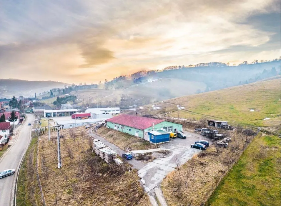 Hala productie 587 mp - Intorsura Buzaului /Forta de munca / Acces TIR - foto 1