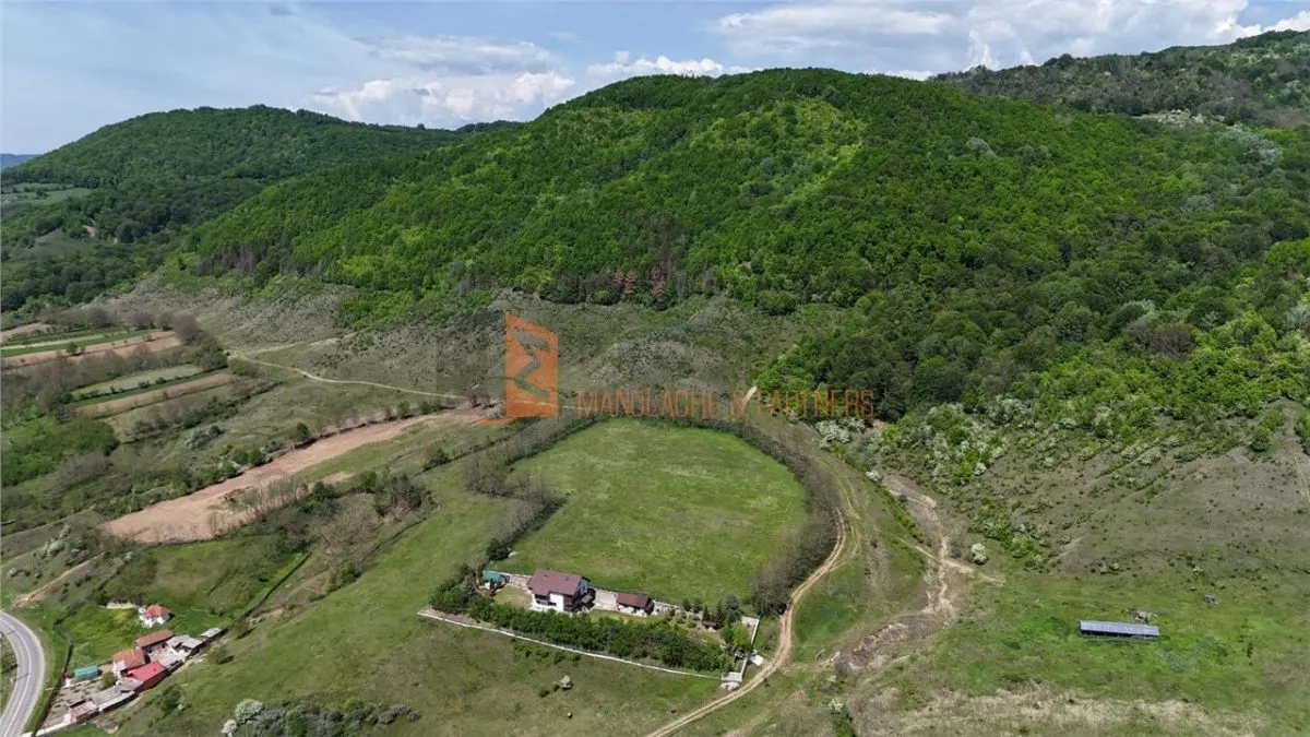 Teren intravilan zona Gura Bascei, com. Cislau - foto 3