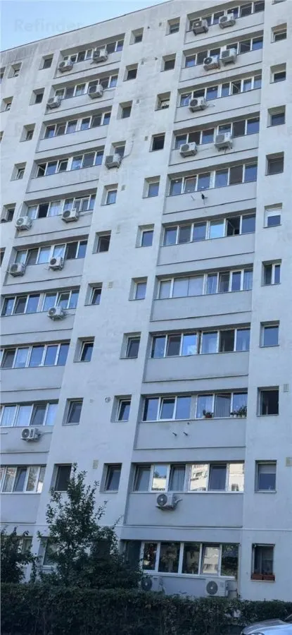 Vanzare garsoniera Titan | bloc de Garsoniere curat, civilizat din 1979 | etaj 9/10 | spatioasa si luminoasa | - foto 1