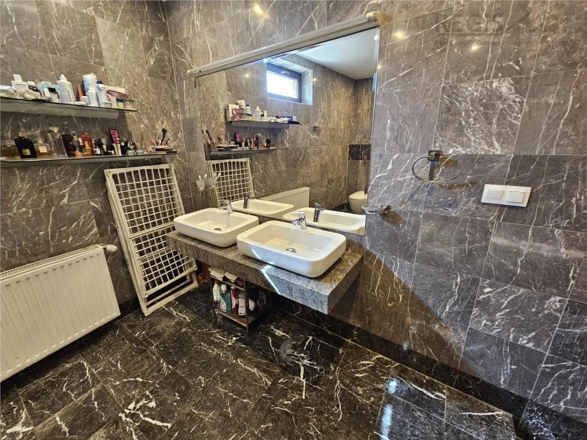 Casa de vanzare in centrul Brasovului â€“ Strada Horia - foto 20