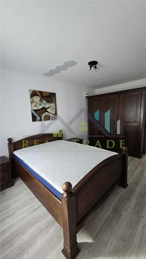 Apartament 2 camere decomandat, renovat Tractorul - foto 1