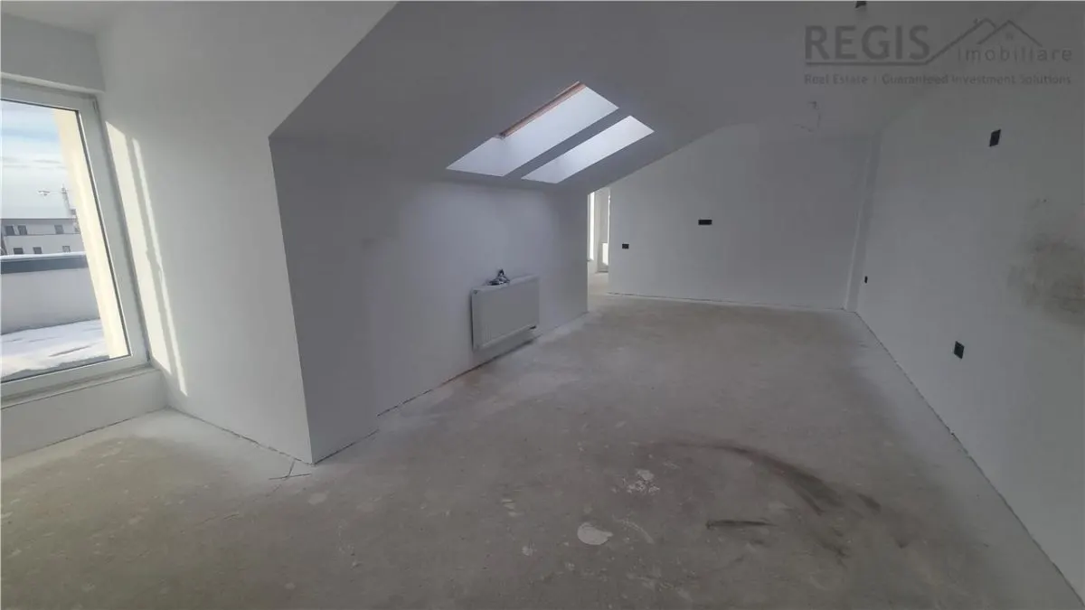 Penthouse de 2.5 camere zona Tractorul - foto 4
