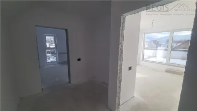 Penthouse de 2.5 camere zona Tractorul - foto 5