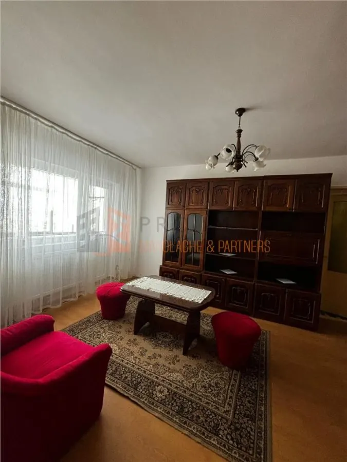 Apartament 3 camere cf 1 semidecomandat  zona Unirii Sud - foto 1