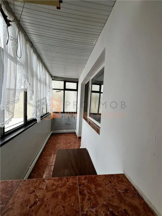 Apartament 3 camere cf 1 semidecomandat  zona Unirii Sud - foto 11